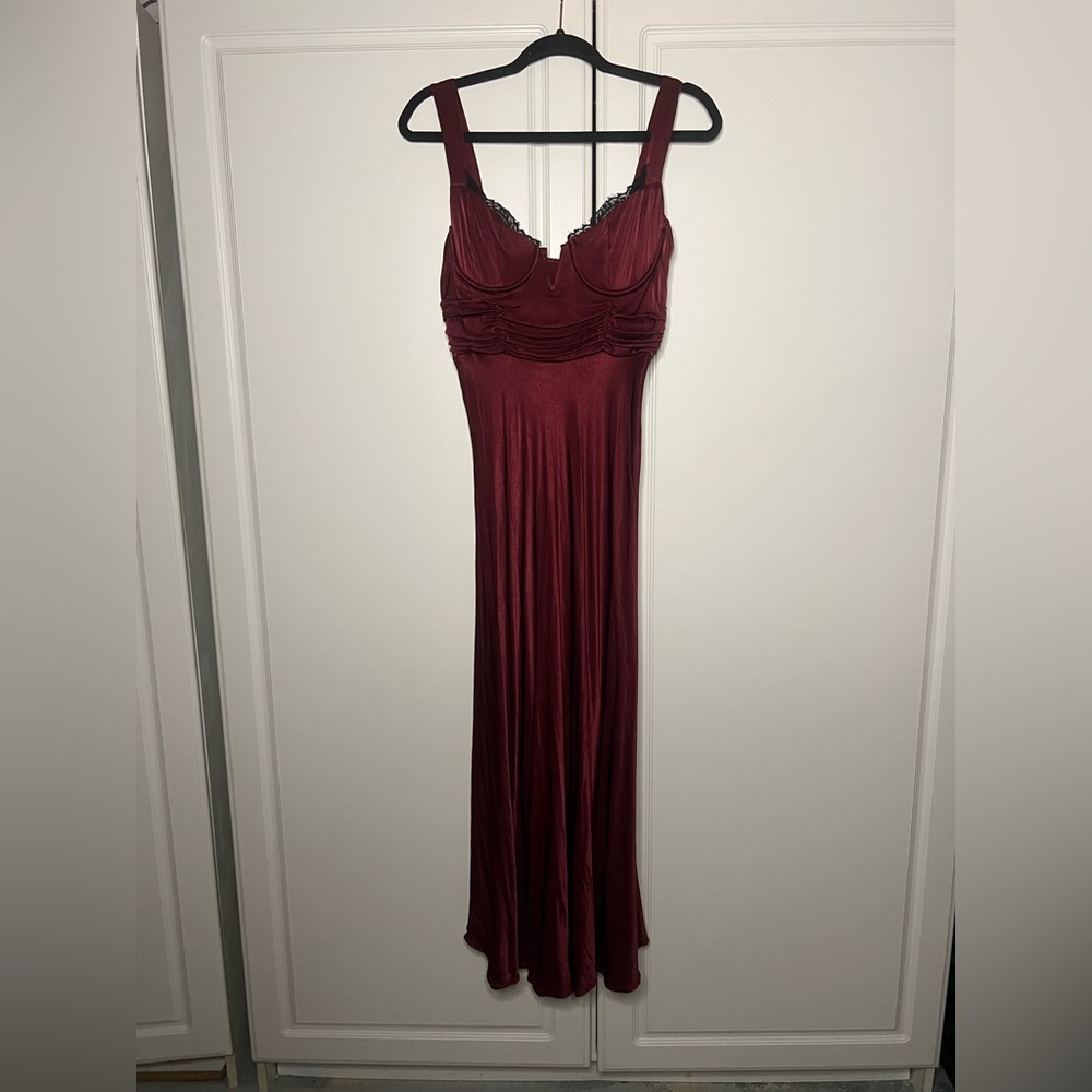 ASTR Wine Satin Corset Midi Dress with Lace Bust - Picture 3 of 15
